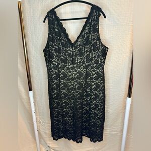 Roz & Ali Black Lace Midi Dress